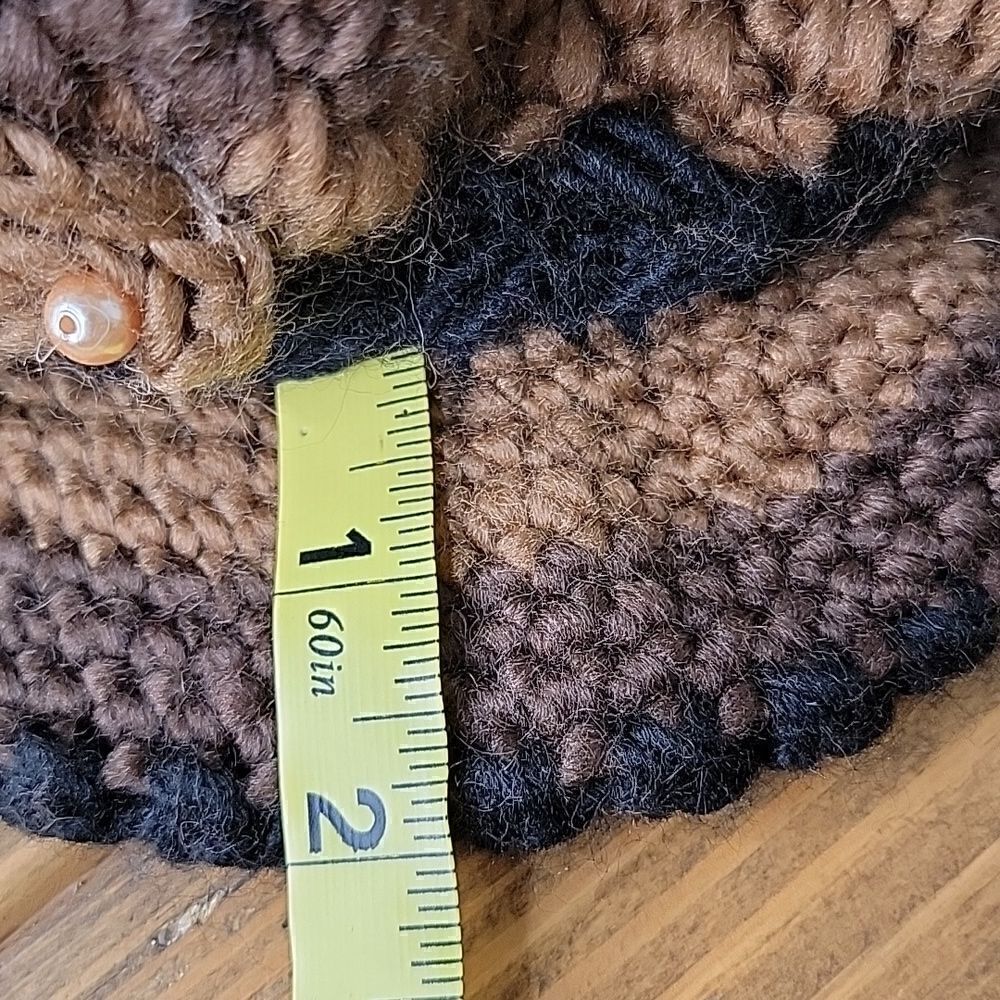 Crochet Hat. Classy. Floral. Handmade. OSFA. Like New. - Picture 9 of 9
